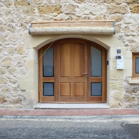 Case de vacanță Authentic 1br House Of Character In Gozo By 360 Estates