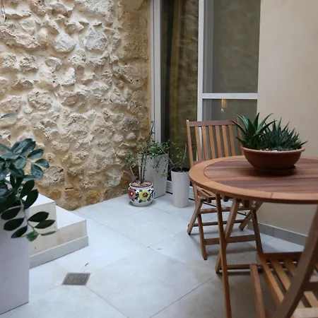 Authentic 1br House Of Character In Gozo By 360 Estates Case de vacanță