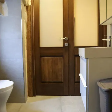 Authentic 1br House Of Character In Gozo By 360 Estates Case de vacanță *